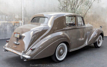 Bentley-R-Type-Saloon-1954-4