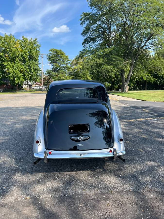 Bentley-R-type-1953-2