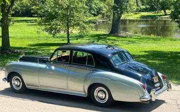 Bentley-S2-Saloon-1962-5