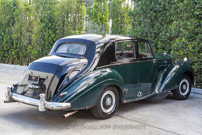 Bentley-Saloon-1956-4