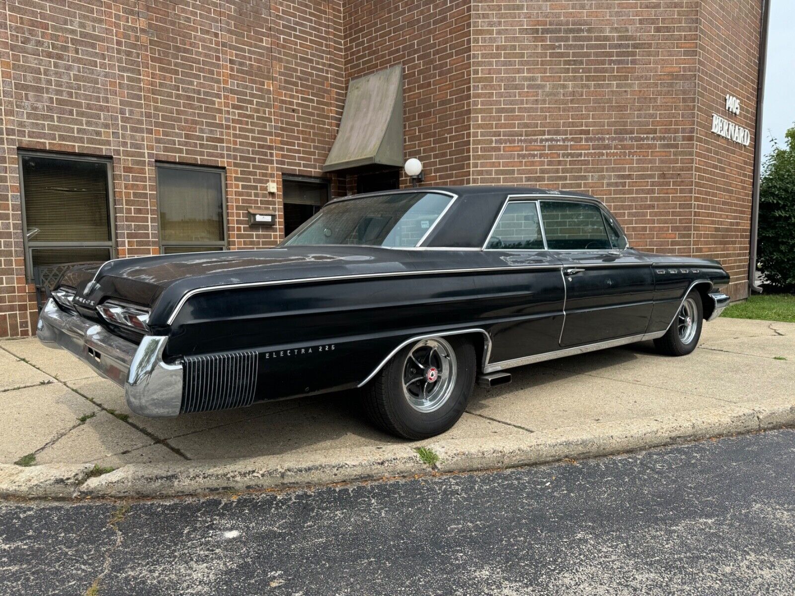 Buick-Electra-Coupe-1962-8