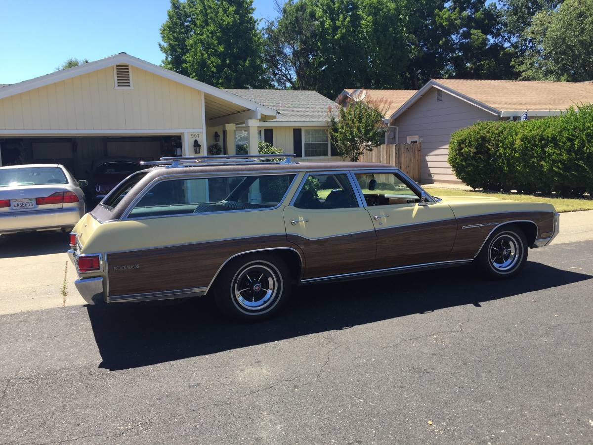 Buick-Estate-wagon-third-seat-1970-1