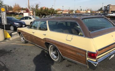 Buick-Estate-wagon-third-seat-1970