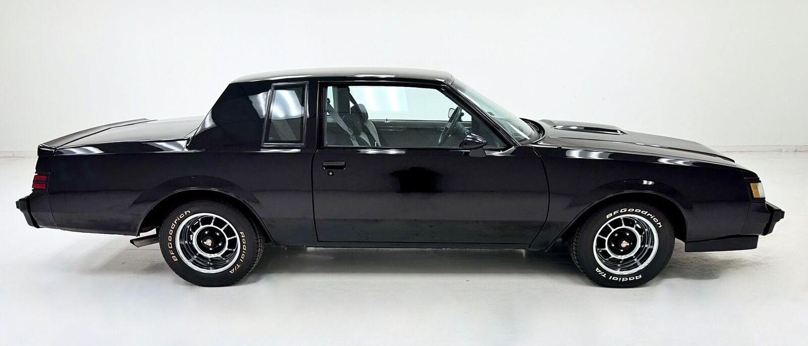 Buick-Grand-National-1986-5