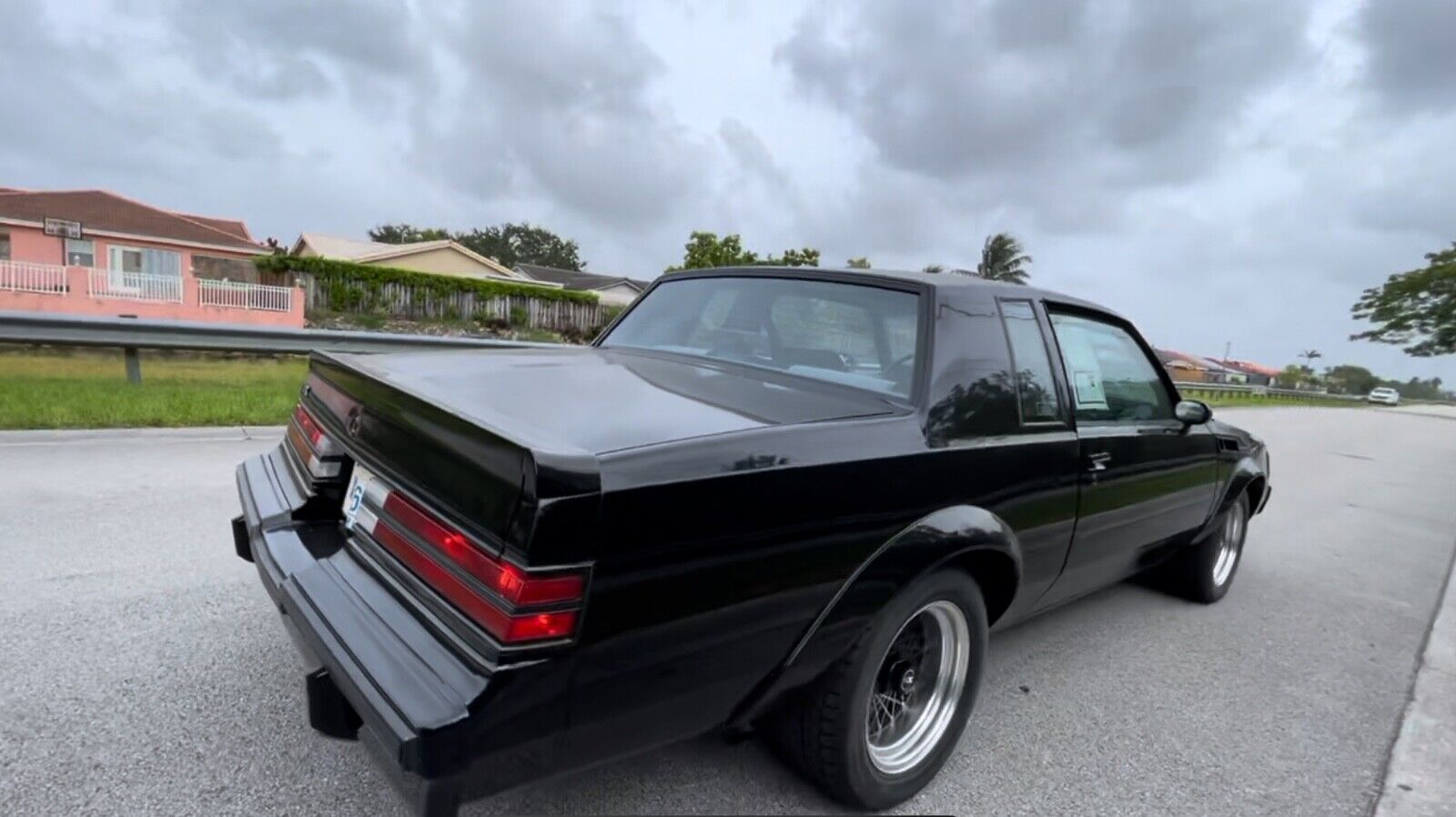 Buick-Grand-National-1987-1