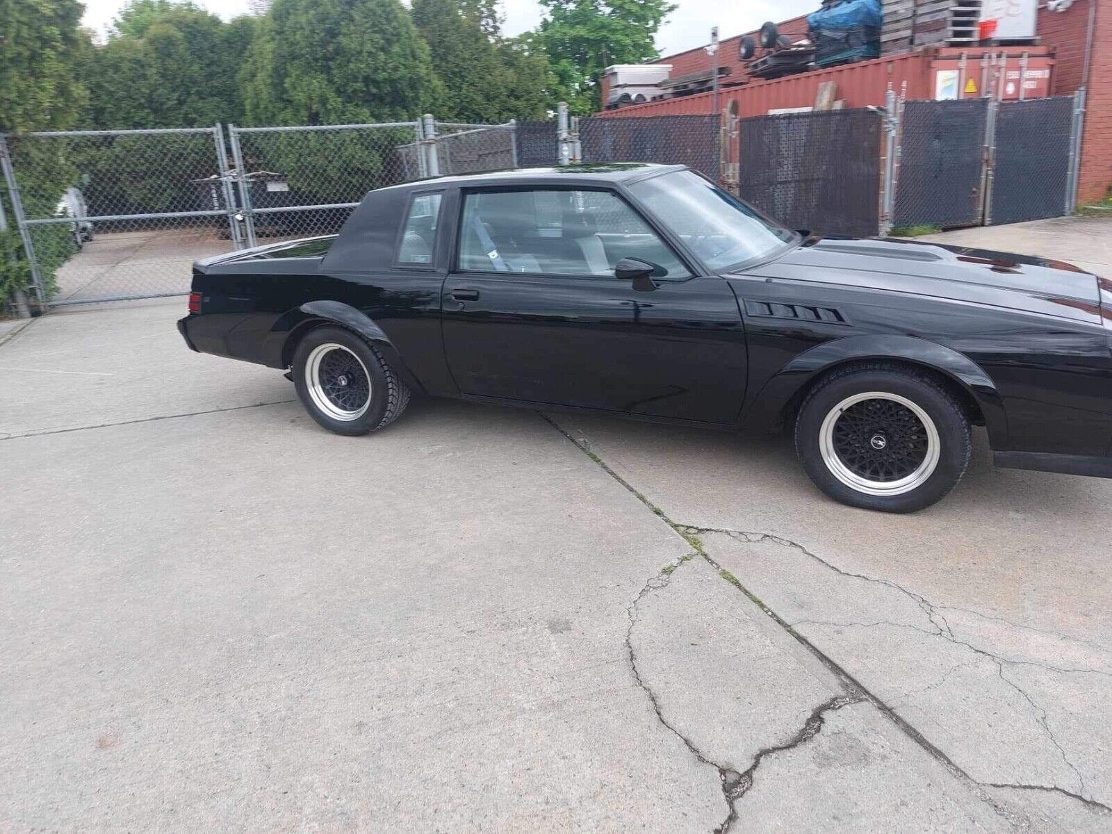 Buick-Grand-National-1987-10