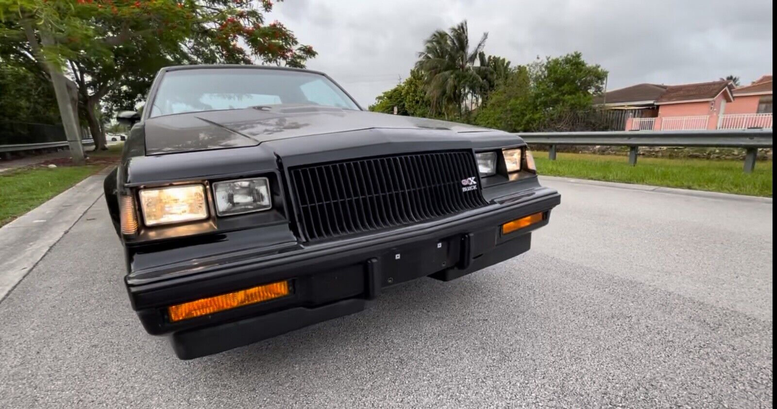 Buick-Grand-National-1987-30