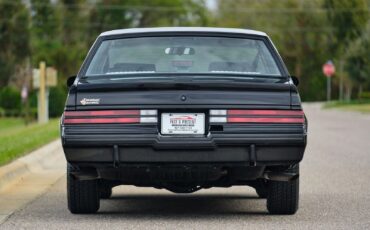 Buick-Grand-National-1987-4