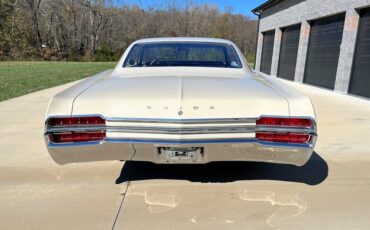 Buick-LeSabre-Coupe-1966-2