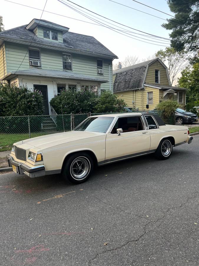 Buick-Lesabre-1984-1