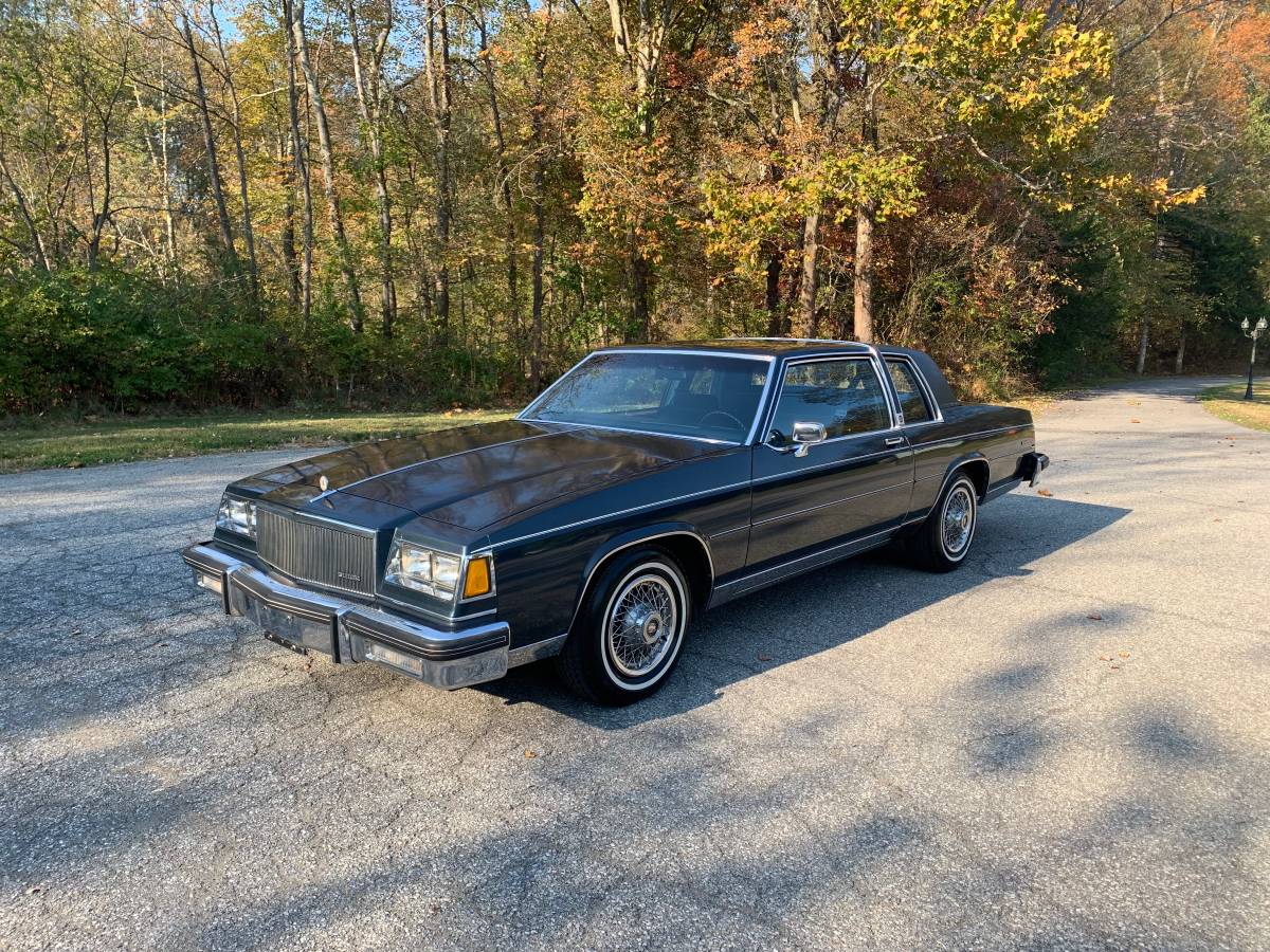 Buick-Lesabre-limited-1985