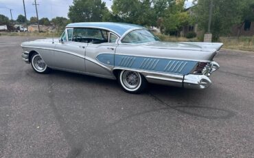 Buick-Limited-4dr-hard-top-1958-10