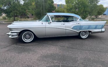 Buick-Limited-4dr-hard-top-1958-11