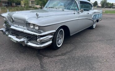 Buick-Limited-4dr-hard-top-1958-12