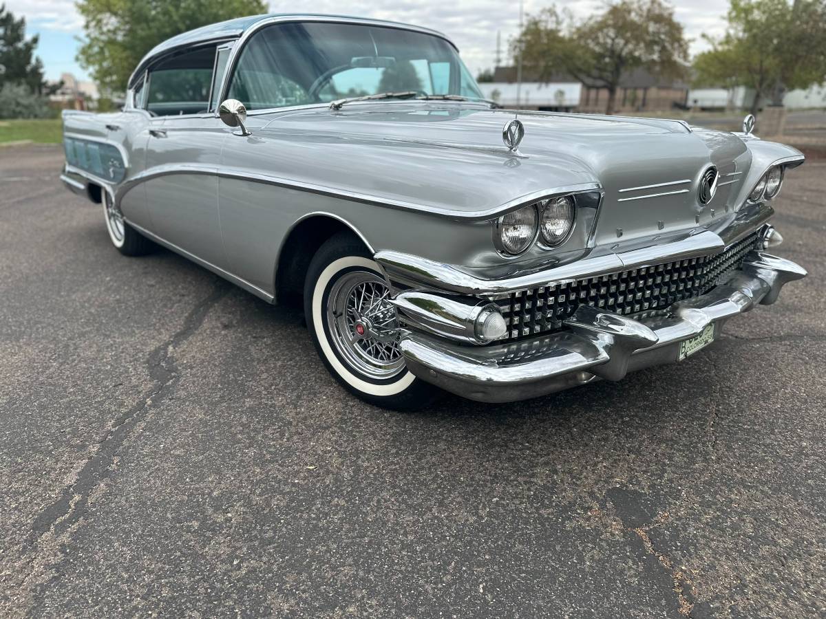 Buick-Limited-4dr-hard-top-1958-6