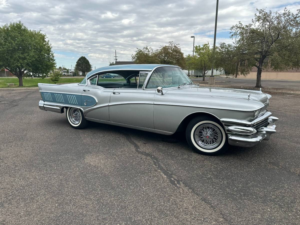 Buick-Limited-4dr-hard-top-1958