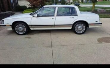 Buick-Park-avenue-1985-2