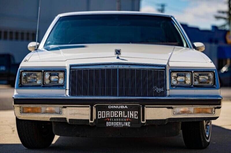 Buick-Regal-Berline-1981-2