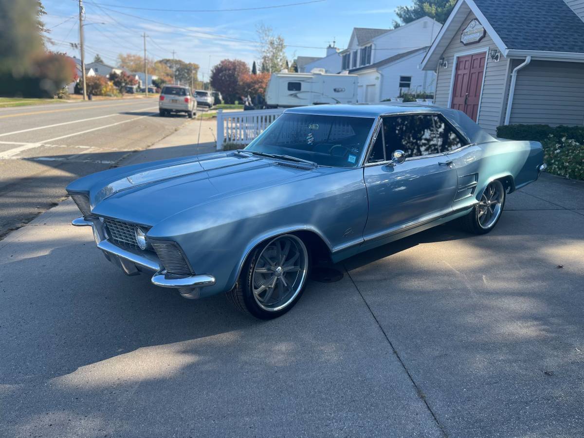 Buick-Riviera-1963