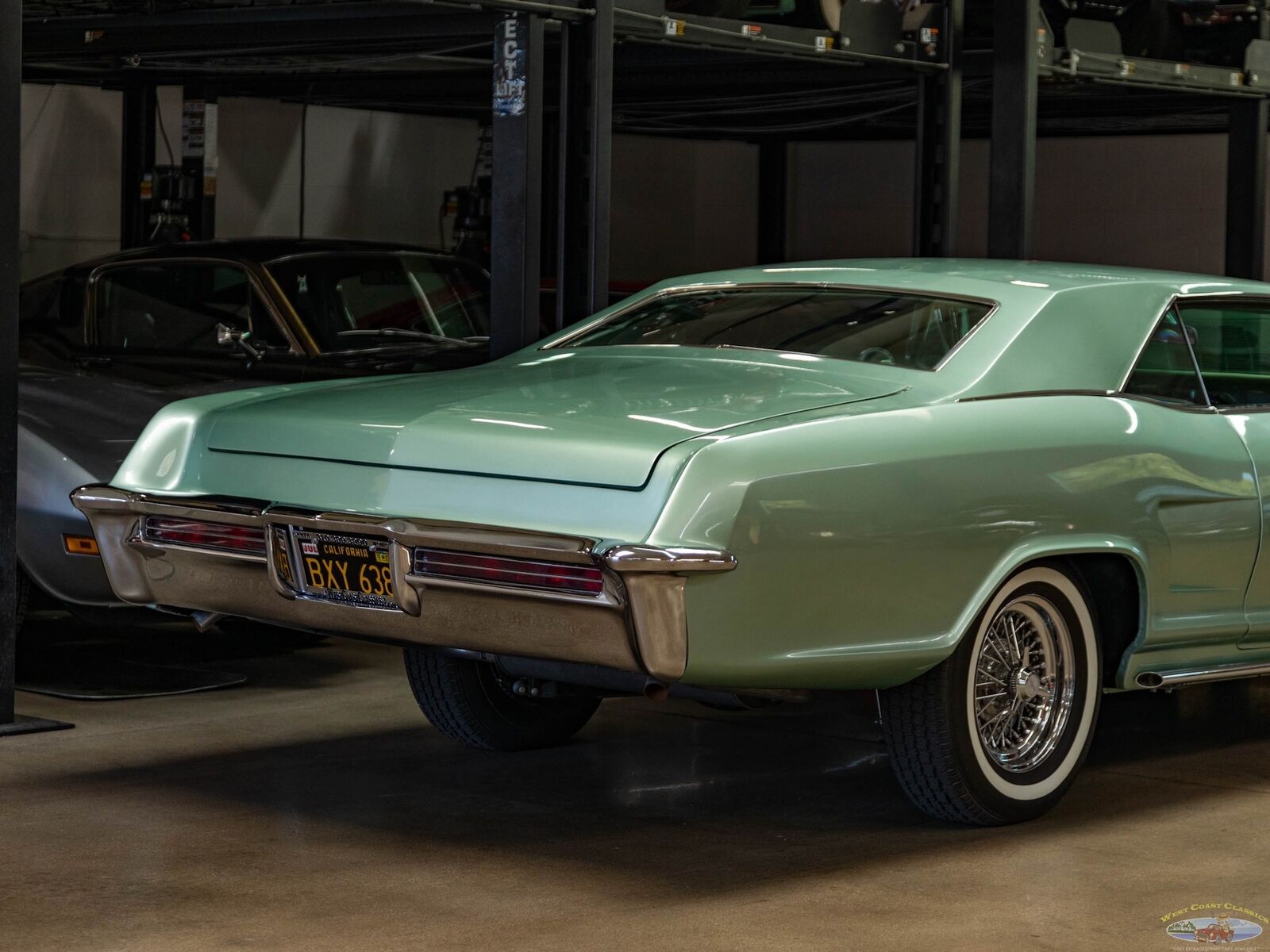 Buick-Riviera-1964-24