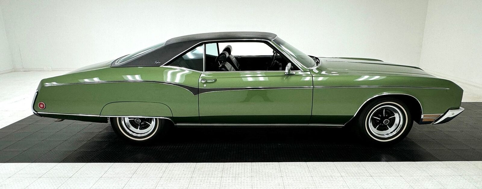 Buick-Riviera-1970-5