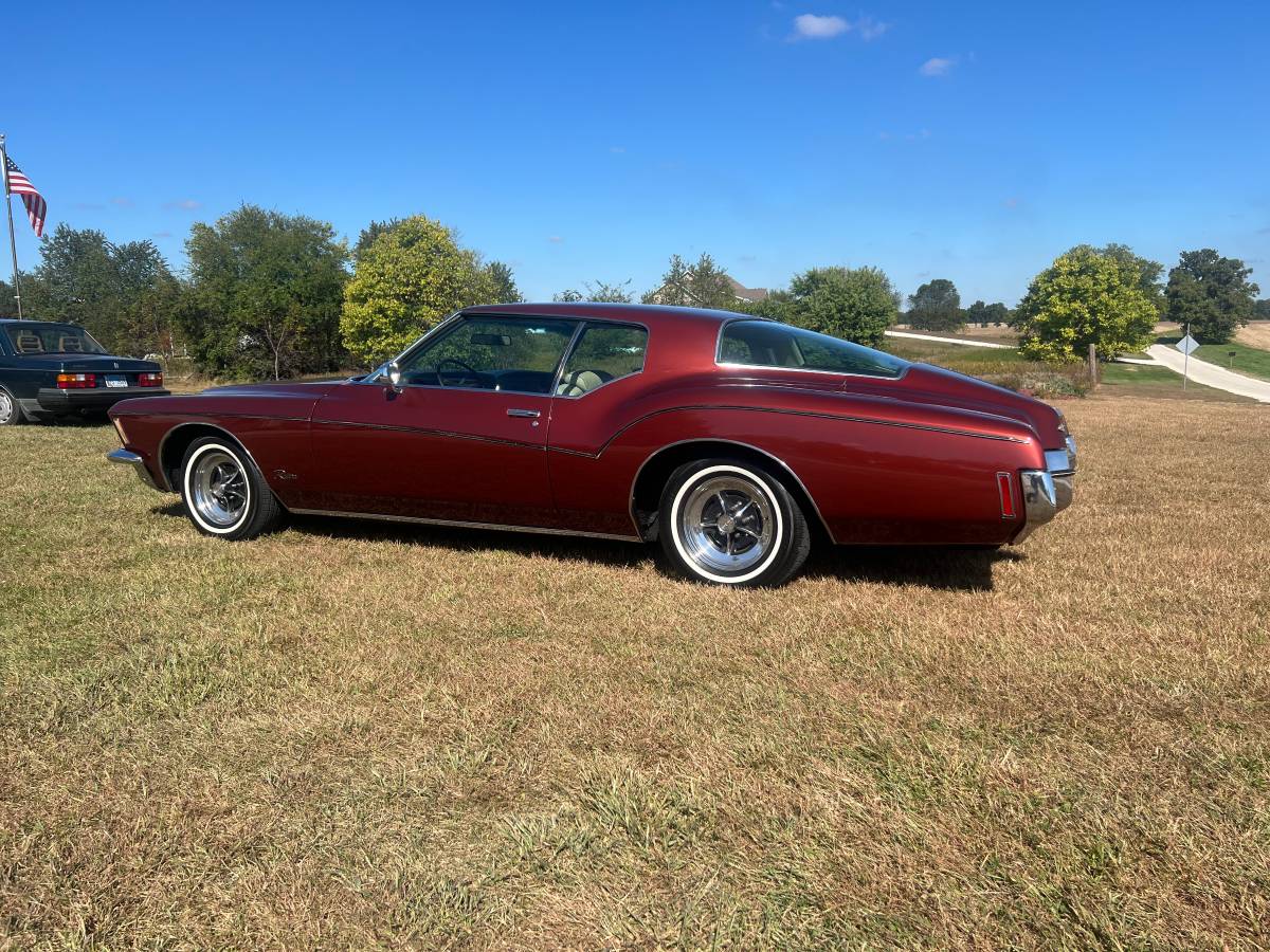 Buick-Riviera-1972-8