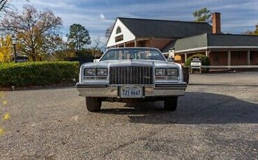 Buick-Riviera-1983-5