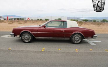 Buick-Riviera-1984-2