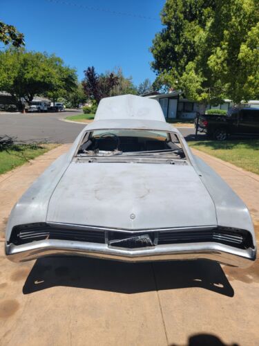 Buick-Riviera-Coupe-1966-10