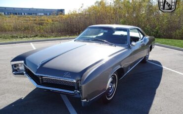 Buick-Riviera-Coupe-1967-2