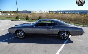 Buick-Riviera-Coupe-1967-3