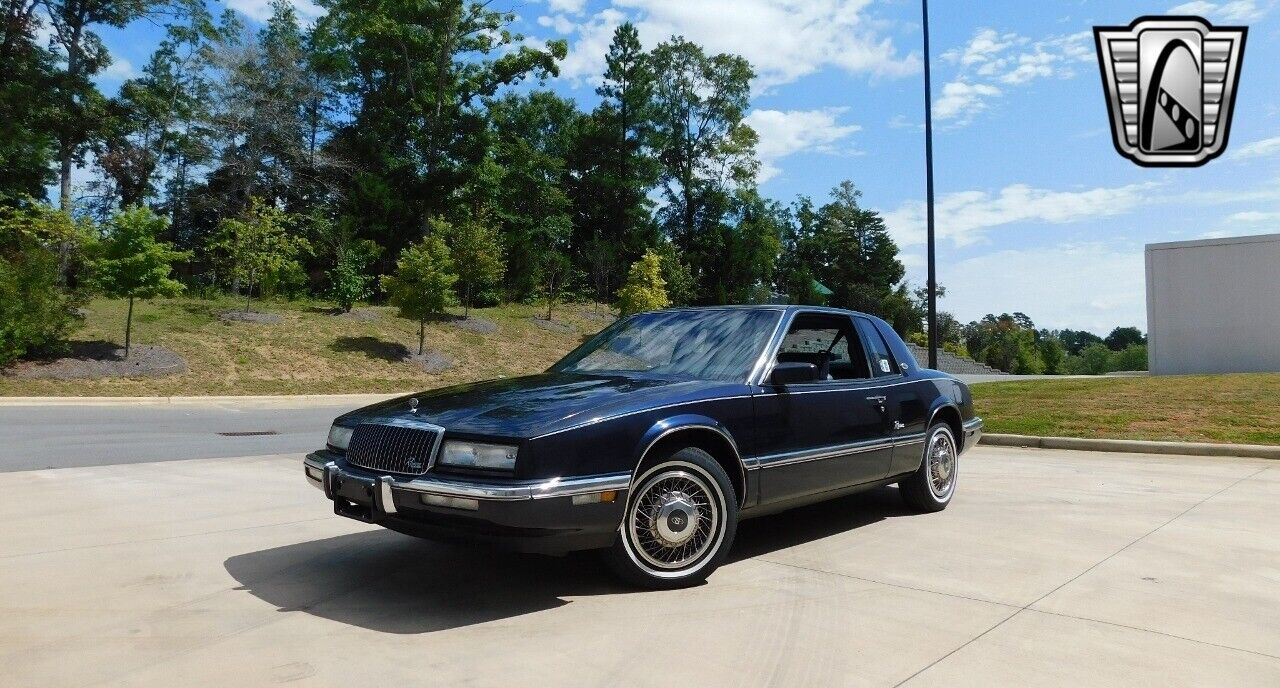 Buick-Riviera-Coupe-1990-2