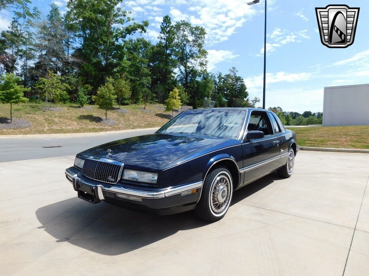 Buick-Riviera-Coupe-1990-4