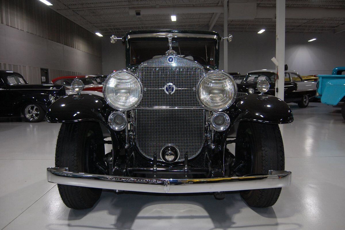 Cadillac-370A-V-12-Coupe-1931-29