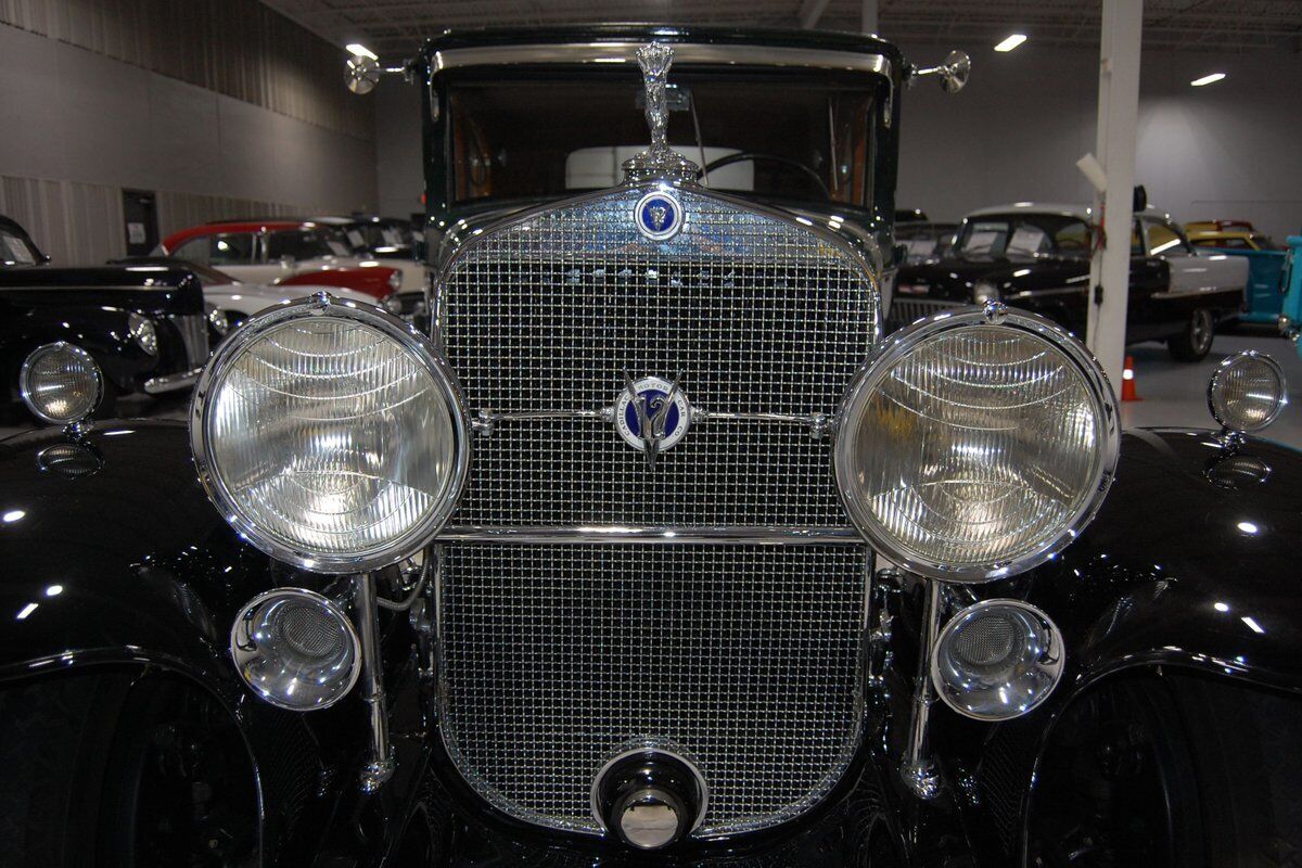 Cadillac-370A-V-12-Coupe-1931-32