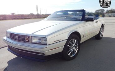 Cadillac-Allante-1993-11