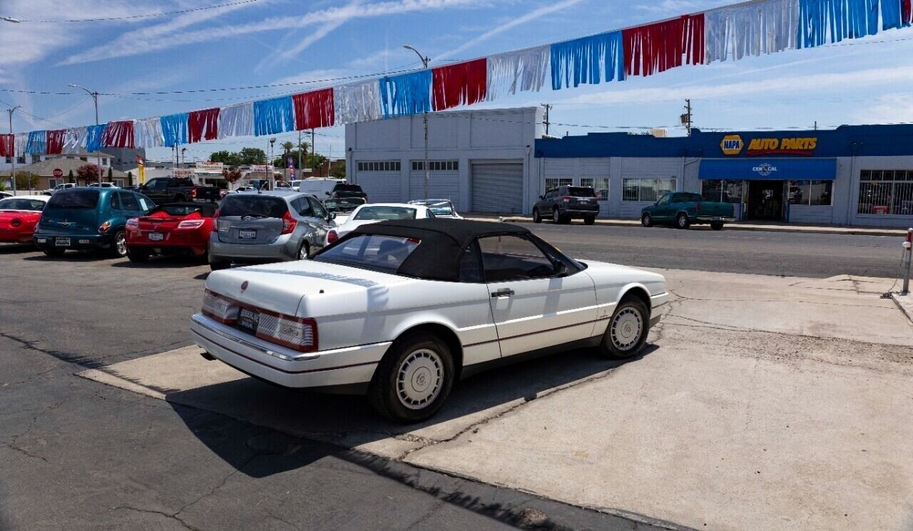 Cadillac-Allante-Cabriolet-1987-6