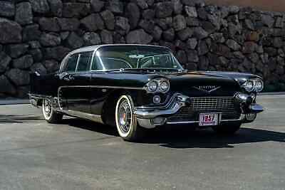 Cadillac-Brougham-Berline-1957-4