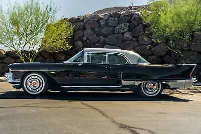 Cadillac-Brougham-Berline-1957-6