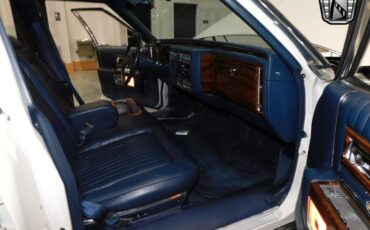 Cadillac-Brougham-Berline-1988-7