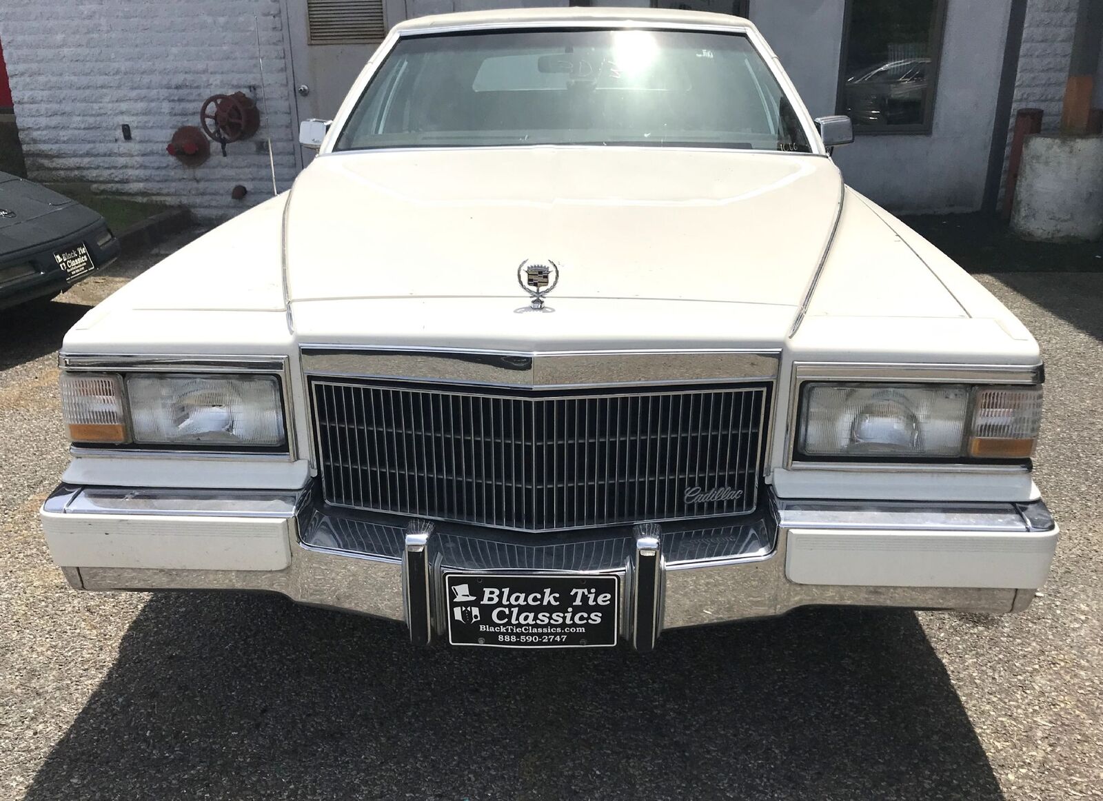 Cadillac-Brougham-Berline-1990-1