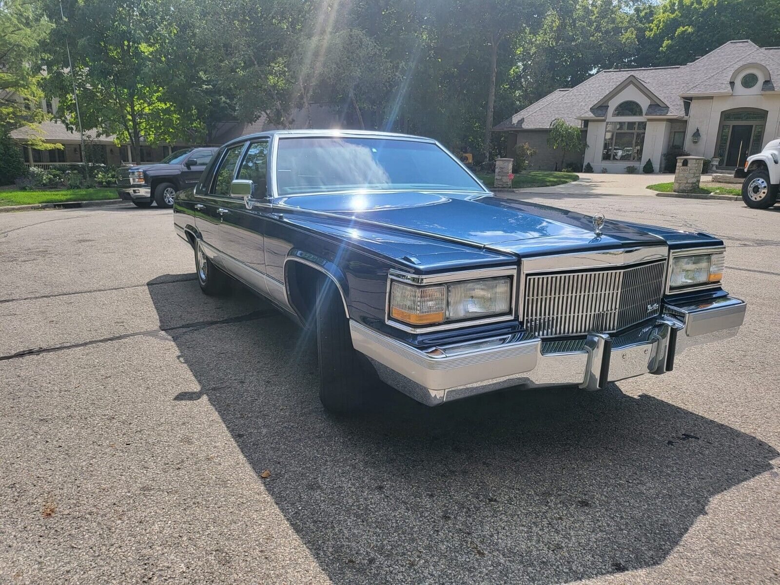 Cadillac-Brougham-Berline-1990-1