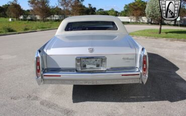 Cadillac-Brougham-Berline-1990-4