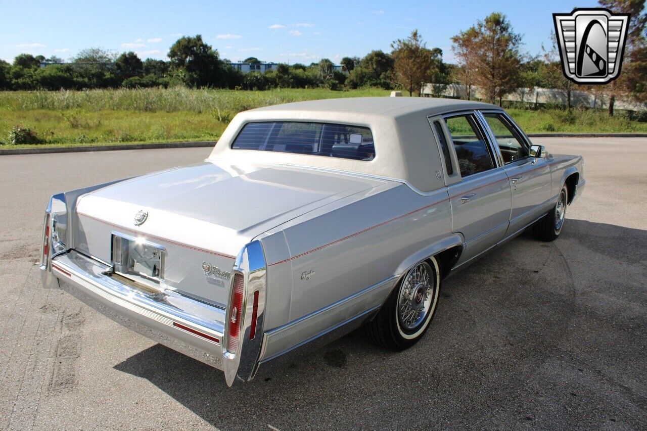 Cadillac-Brougham-Berline-1990-5