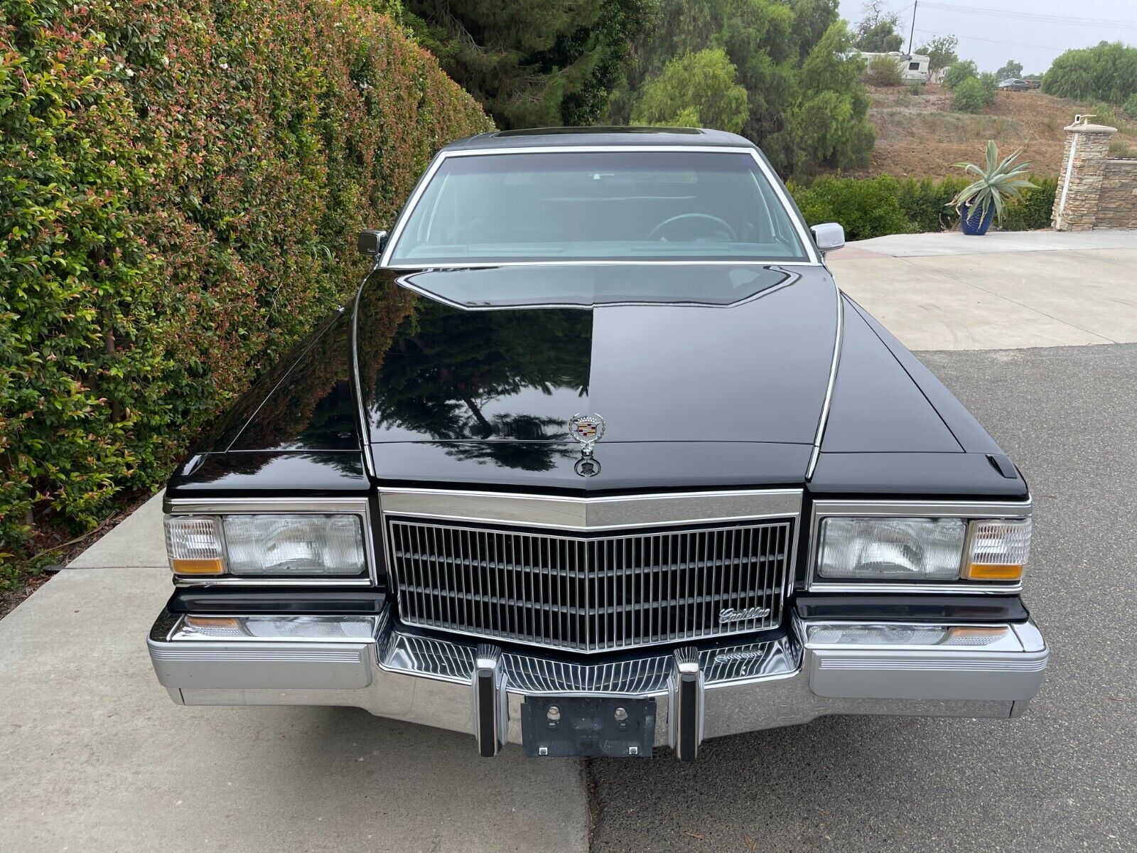 Cadillac-Brougham-Berline-1992-13