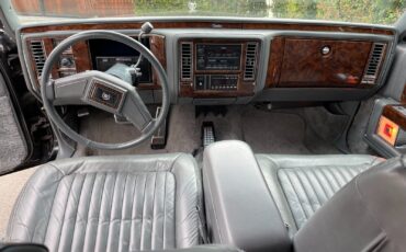 Cadillac-Brougham-Berline-1992-19