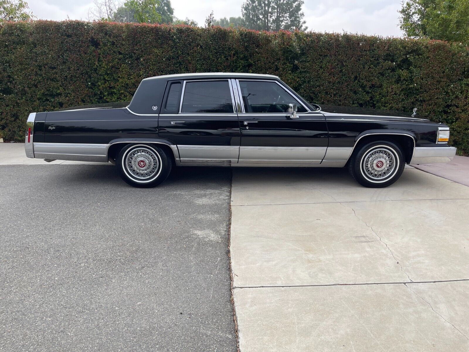 Cadillac-Brougham-Berline-1992-27