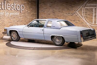 Cadillac-Coupe-DeVille-Coupe-1978-10