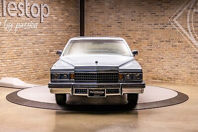 Cadillac-Coupe-DeVille-Coupe-1978-3