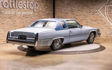 Cadillac-Coupe-DeVille-Coupe-1978-7